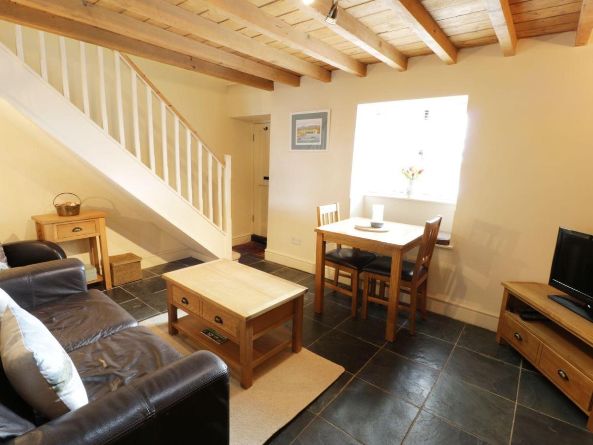 Menai Cottage Llanfairpwllgwyngyll Exteriör bild